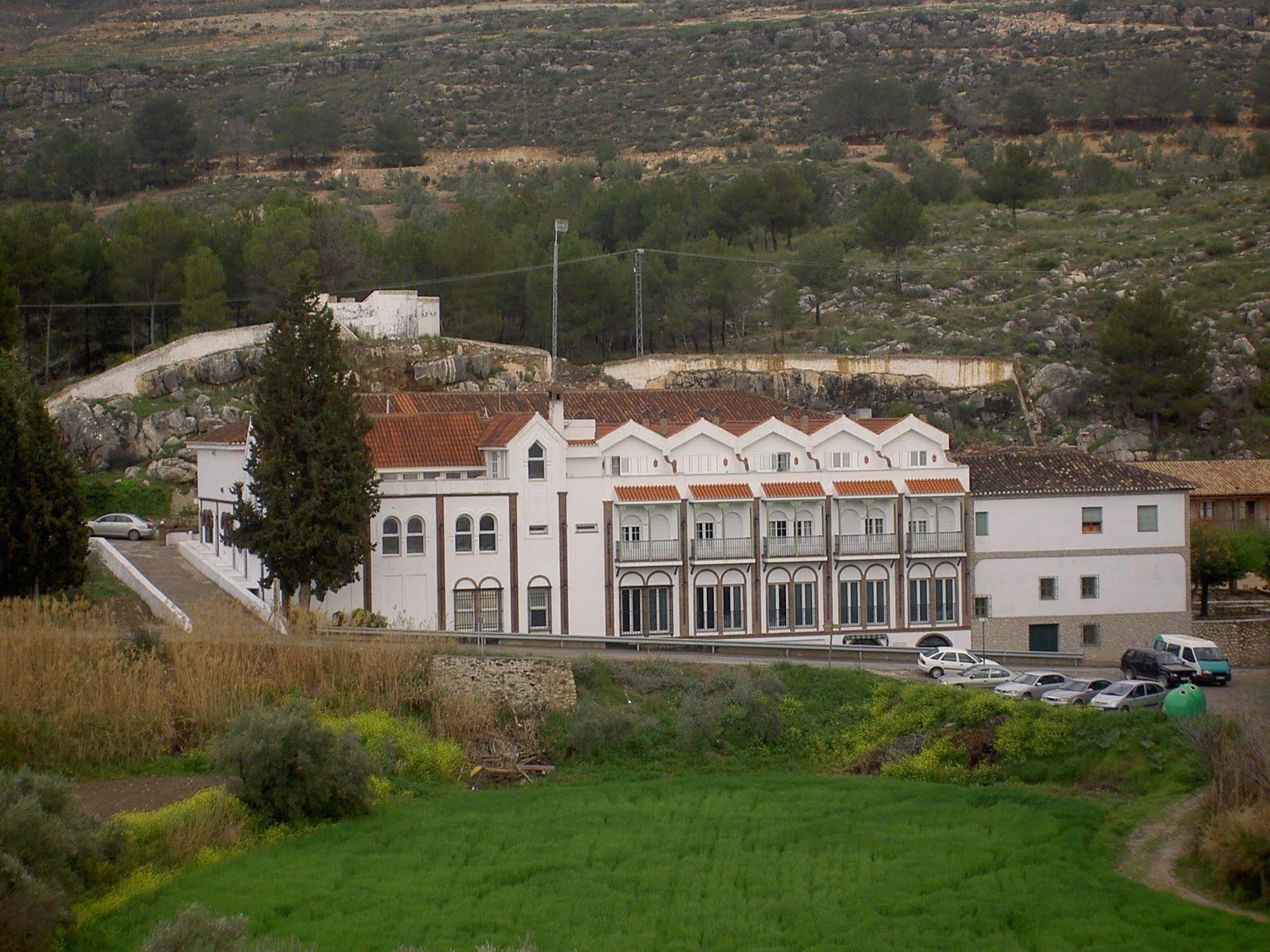 Balneario De Alicun De Las Torres Villanueva de las Torres Esterno foto