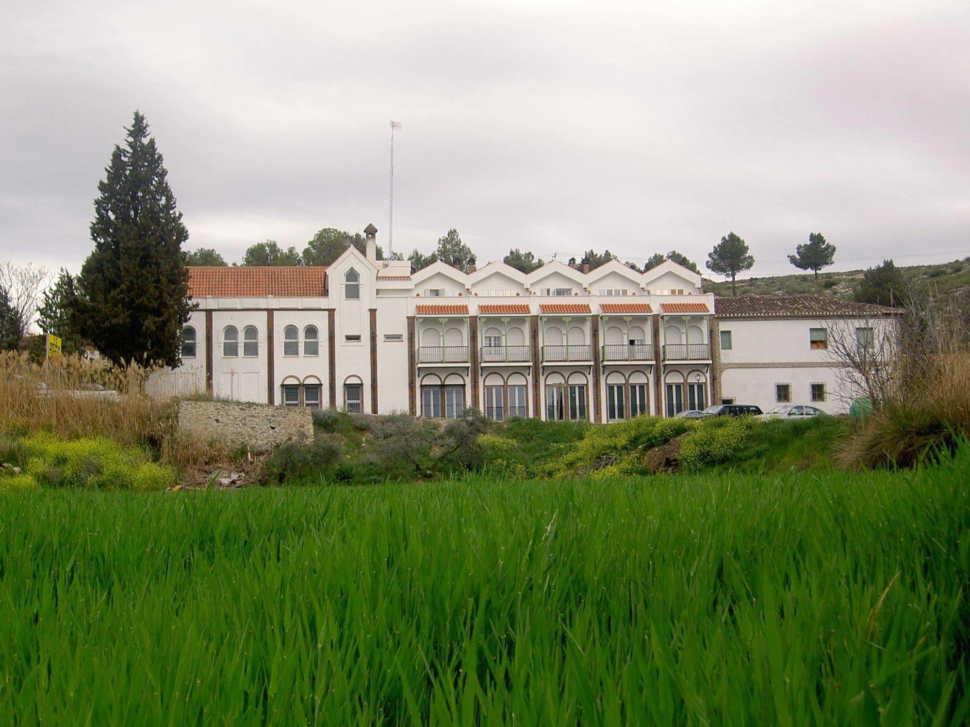 Balneario De Alicun De Las Torres Villanueva de las Torres Esterno foto